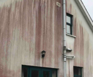 Our render cleaning service caters to both commercial and domestic properties. With our expertise and tools, we ensure a thorough and effective cleaning process that restores the appearance of your building's exterior.